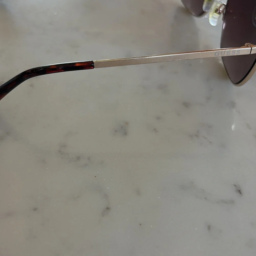 Guess Gold‎ Trim Sunglasses